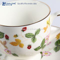 Good Transmittance Fine Porcelain Bone China Silicone Coffee Cup Holder et Saucer For Vending